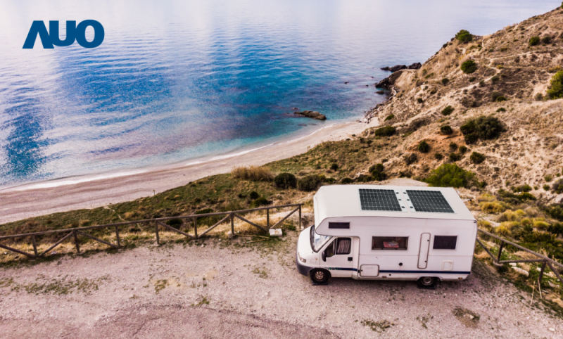 「可撓輕量化太陽光電板SunCurva」使用輕量特殊耐候型複合板取代傳統太陽能板的玻璃前板，不僅降低70%重量，每米平方僅3Kg；具有抗衝擊性能及通過電磁相容性測試，可應用於交通運輸工具，如露營車、遊艇等